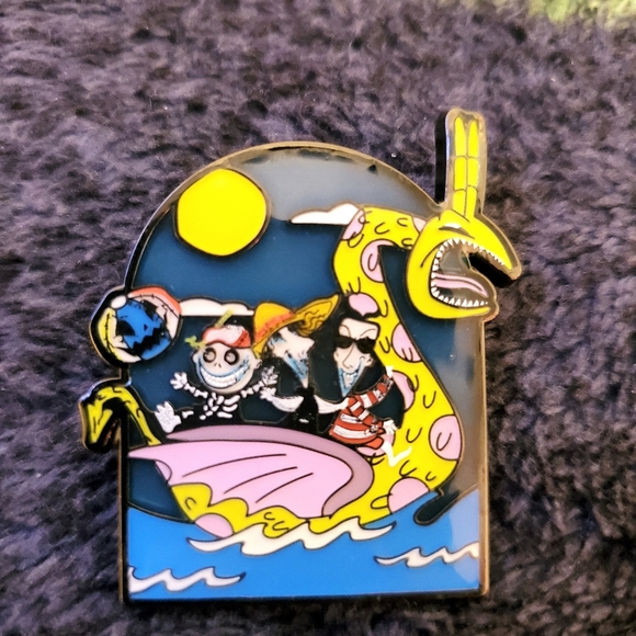 Loungefly Disney NBC Summer Translucent Pin Blind Box - Lock Shock Barrel - Picture 1 of 3